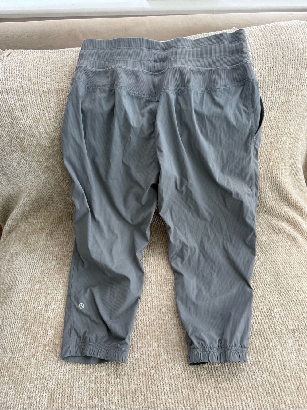 lululemon athletica Cropped Ankle Pants in Gray